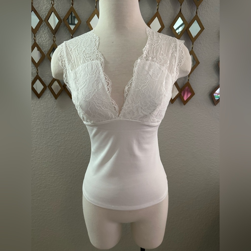 Easel White Lace V-Neck Top